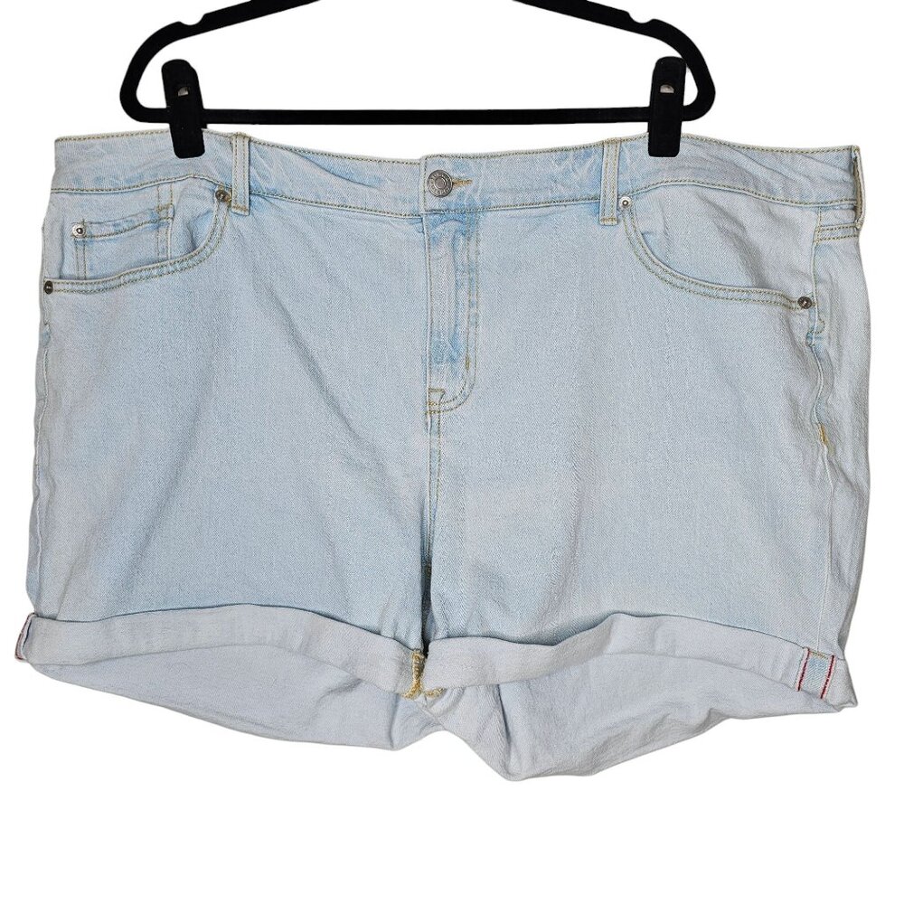 ❤️Torrid 24 Light Wash Denim Shorts Jean Cuffed Stretch 5" Inseam High Rise